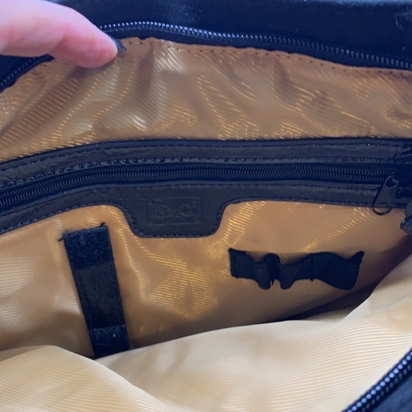 Marc Chantal M.C. Black Alligator Embossed Suede Patent Shoulder Bag. BP1607 - Picture 9 of 12